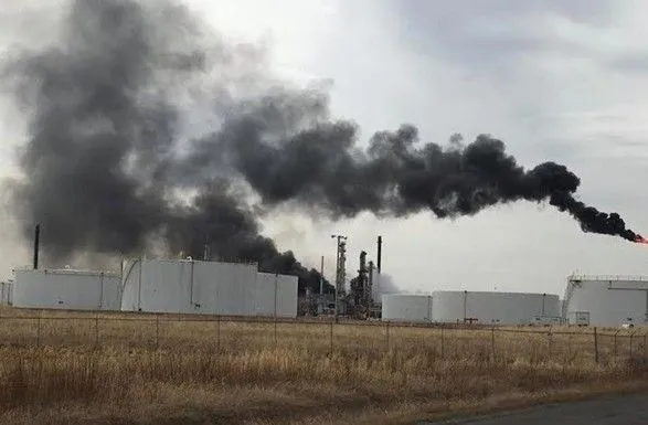 У США стався вибух на нафтопереробному заводі: десятки постраждалих