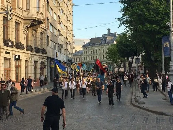 Националисты во Львове провели марш величия и духа