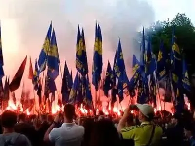 Активісти запалили фаєри під час "Маршу українського порядку" в Одесі
