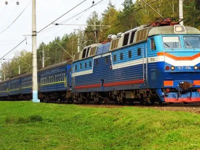 За выходные под колесами поездов в Житомирской области погибли два человека
