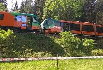 У Чехії сталося лобове зіткнення поїздів: є постраждалі