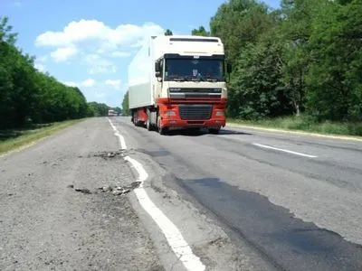 На Харківщині хочуть обмежити рух вантажівок з 10 травня