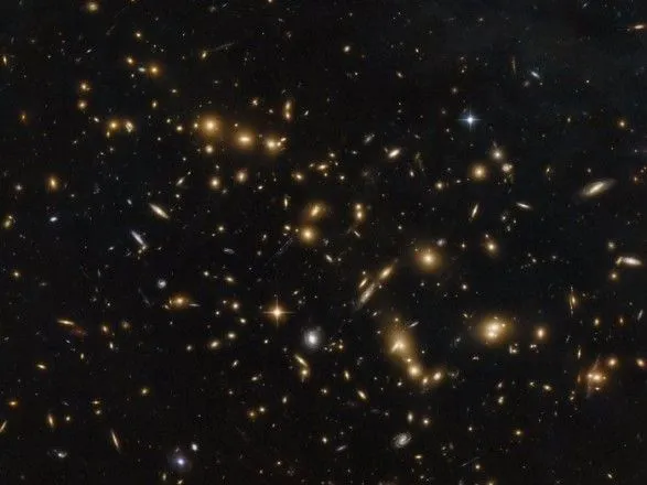Hubble зробив фото однієї з найбільш далеких галактик