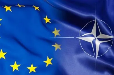 Опрос: 45,9% украинцев поддерживают вступление Украины в ЕС, 41,4% - в НАТО
