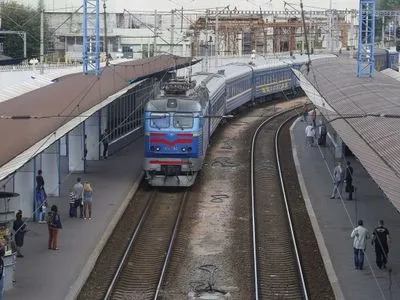"Укрзалізниця" призначила на травень додаткові поїзди для школярів
