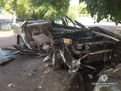 Легковик на Житомирщині збив трьох людей, одна жінка загинула