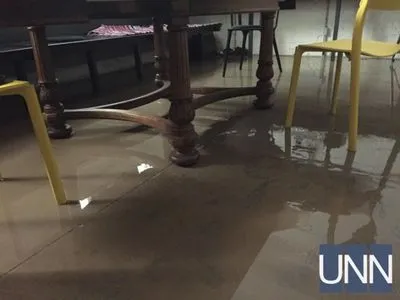 Офіс відомого українського гурту затопило через прорив труби
