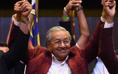 У Малайзії опозиція вперше за 60 років перемогла на виборах до парламенту