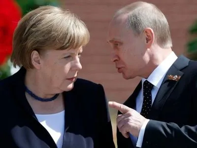 Меркель рассказала Путину о "нормандской" встрече без него