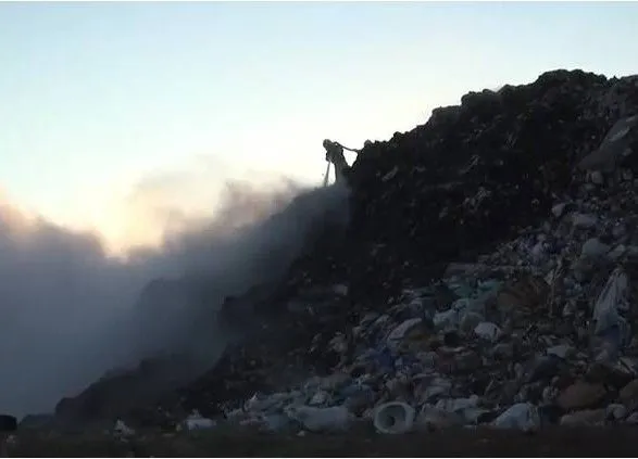На мусорном полигоне в Днепропетровской области произошел пожар