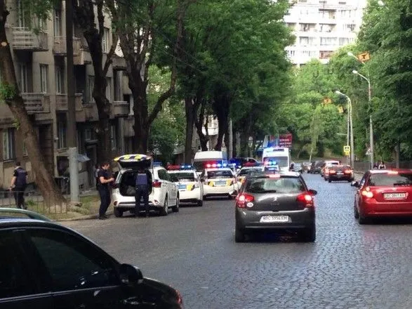 У Львові водій поранив ножем жінку-поліцейського