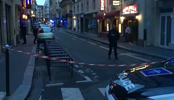 Напад з ножем на перехожих в Парижі здійснив виходець з Чечні - ЗМІ