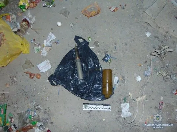 В многоэтажке на Буковине обнаружили пакет со взрывоопасными предметами