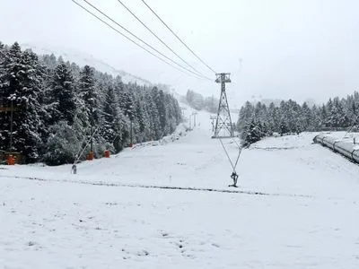 Юг Франции засыпало снегом