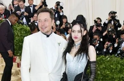 Илон Маск и его новая девушка стали звездами мемов