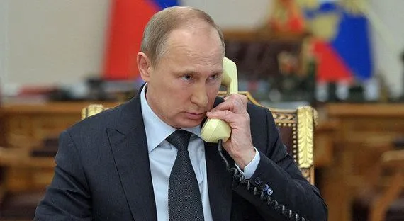 Путин и Макрон обсудили вопрос урегулирования конфликта в Сирии
