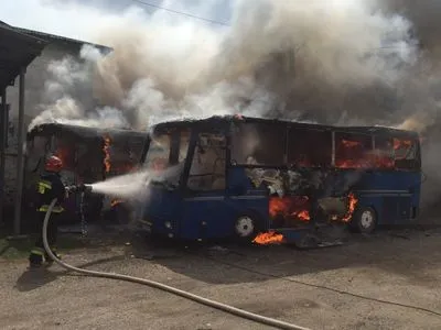 На Буковине произошел пожар сразу в двух автобусах
