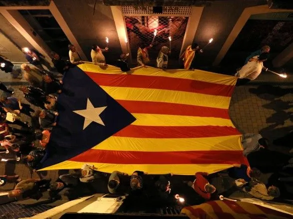 Новый лидер Каталонии принял присягу