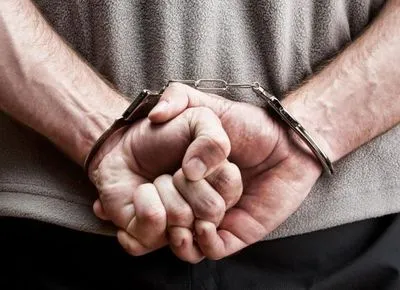 У Маріуполі арештували підозрюваного у підпалі кіоску з продавцем всередині