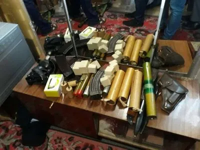 На Прикарпатті у військового пенсіонера-прапорщика вилучили 22 гранатомета