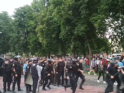 Во время футбольного матча в Черкассах произошли столкновения