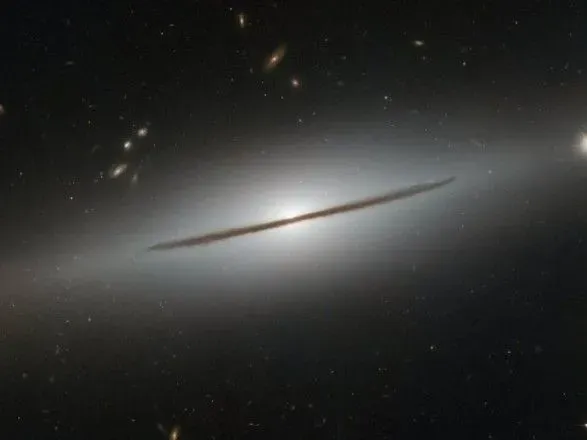 Hubble сфотографував "ліниву" галактику