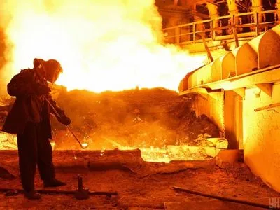 Один из крупнейших металлургических комбинатов Украины остановился из-за забастовки
