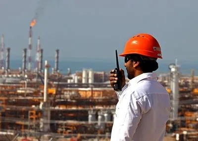 ЄС та Іран домовилися створити робочу групу з питань нафтової торгівлі