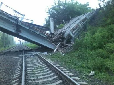 На оккупированном Донбассе взорвали мост - очевидцы