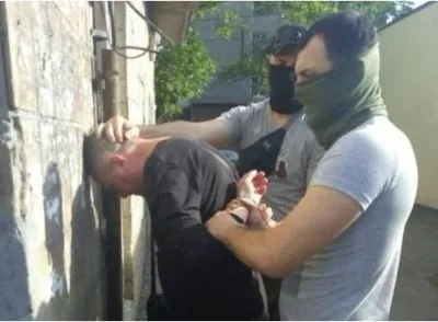 В Донецкой области поймали таможенника на взятке в размере 15 тысяч гривен