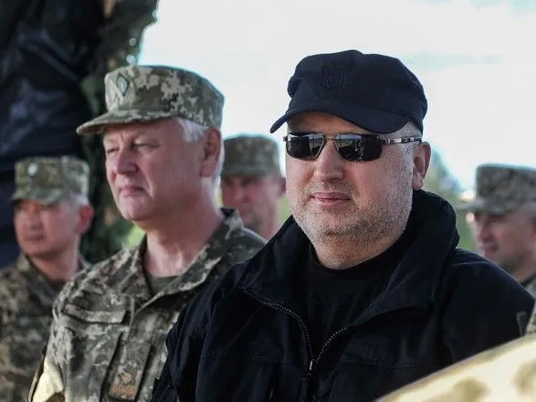 Украинские "Стугны" и американские "Javelin" точно бьют в цель - Турчинов