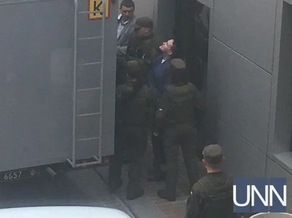 Савченко доставили на слушание апелляции на арест