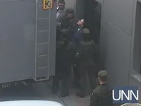 Савченко доставили на слушание апелляции на арест
