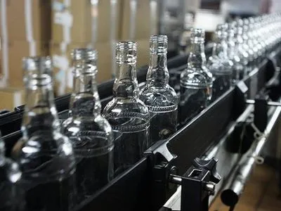 Тінізація ринку алкогольних напоїв відлякує іноземних інвесторів - економіст