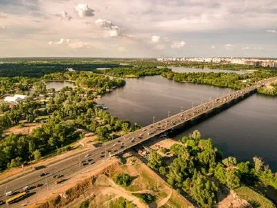 На Северном мосту в Киеве на половину суток ограничат движение транспорта