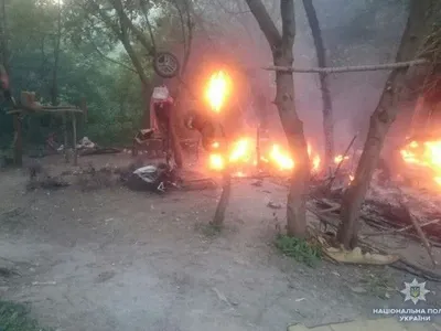 У Тернополі невідомі з битами напали на циганський табір