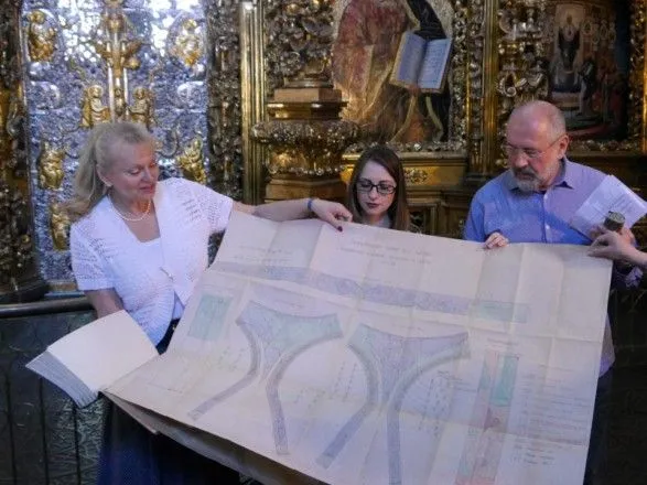 В Софийском соборе собрались делать реставрацию мозаик и фресок