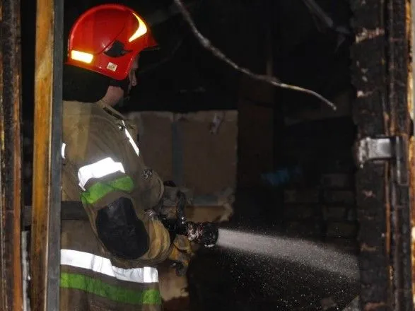 В Киеве произошел масштабный пожар возле одной из станций метро
