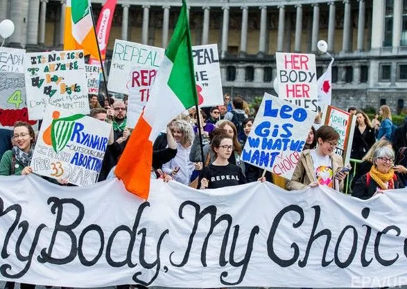 В Ірландії завершилося голосування на референдумі про легалізацію абортів