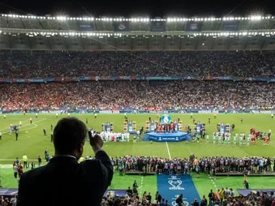 На финале Лиги чемпионов присутствуют Порошенко и король Испании