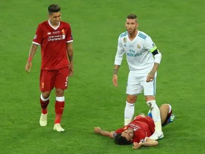 От УЕФА требуют наказать капитана "Реала" Рамоса из-за травмы "ливерпульца" Салаха