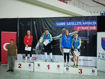 Фехтовальщица Харлан победила на соревнованиях в Турции