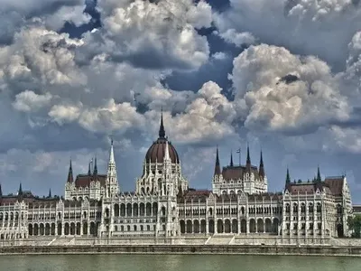 Венгрия может ввести уголовное наказание за помощь нелегальным мигрантам
