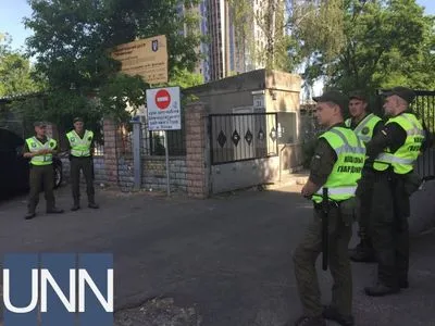Під Шевченківський суд в Києві стягнули силовиків