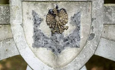 Украина призывает Польшу начать легализацию памятников по принципу "все на все"