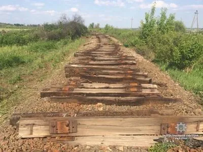 На Луганщині зловмисники розібрали “законсервовану” залізничну колію