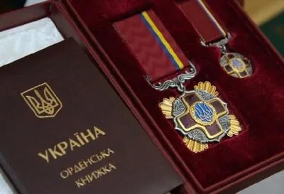 Президент наградил орденом "киборга-спартанца" Анатолия Свирида