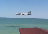 В ВСУ прокомментировали экстремальный полет Су-25 над пляжем в Кирилловке