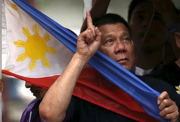 Филиппинский президент отправил "в ад" эксперта ООН