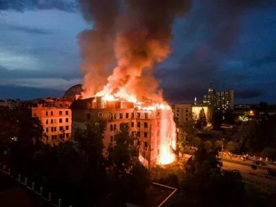 В Каменец-Подольском горел отель: среди причин рассматривают поджог